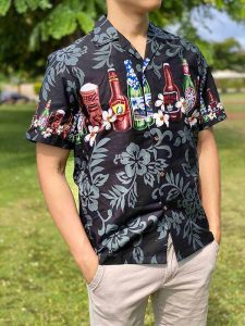 Do You Tuck In Hawaiian Shirts 